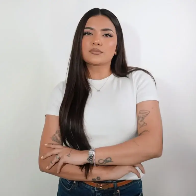 Mrunu Instagram Profile DP